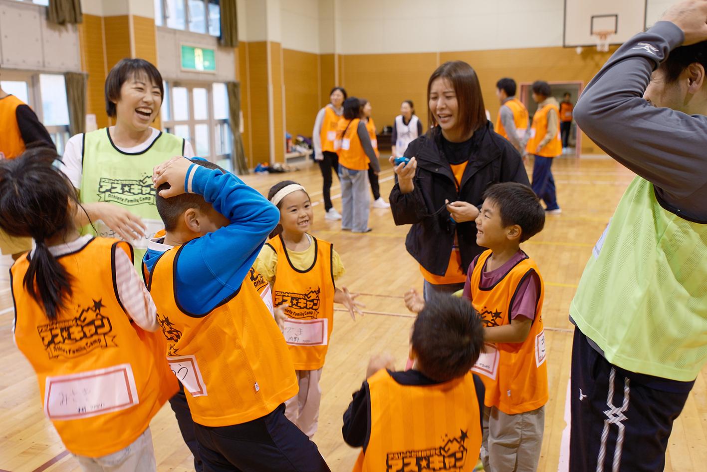 グループチャレンジの失敗も本気で悔しがる子供たち。