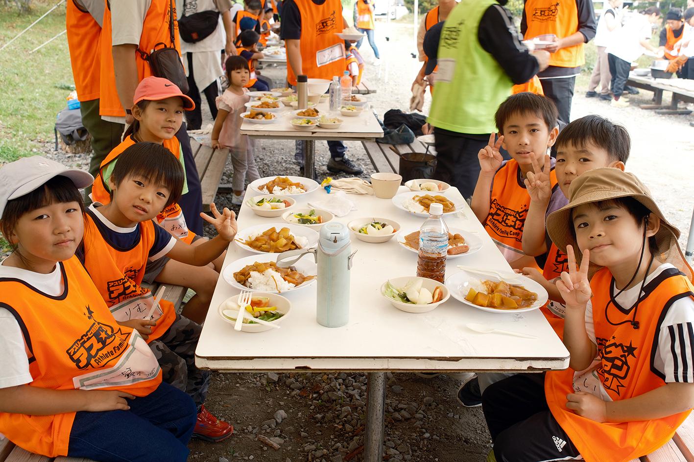 カレーうまくできました。みんなで美味しくいただきましたー。